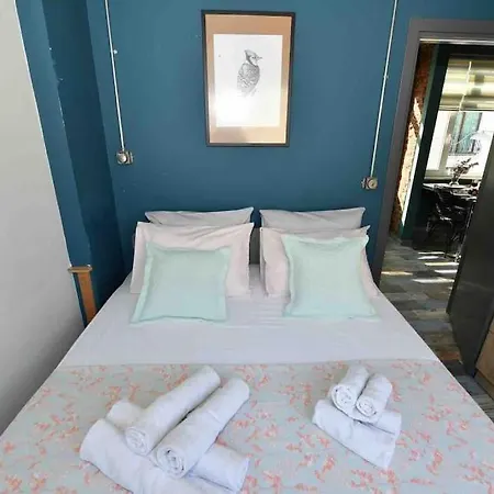 Cosy Flat & Galata & Ac Апартаменты *